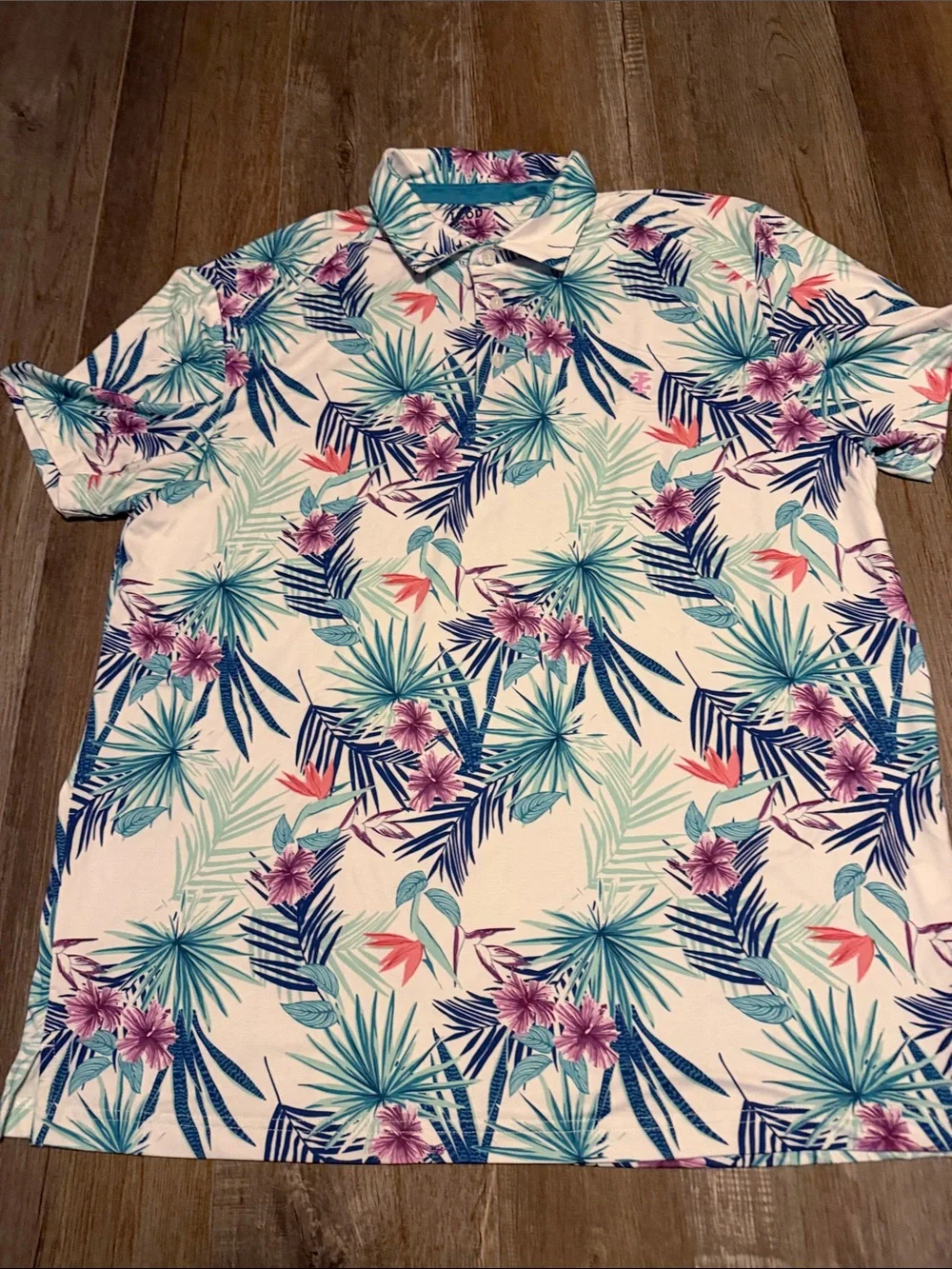Izod Golf Men's White Tropical Floral Polo Shirt - Short Sleeve